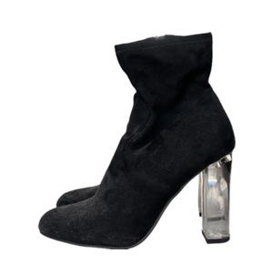 Steve Madden size 8 black suede ankle heeled boots.